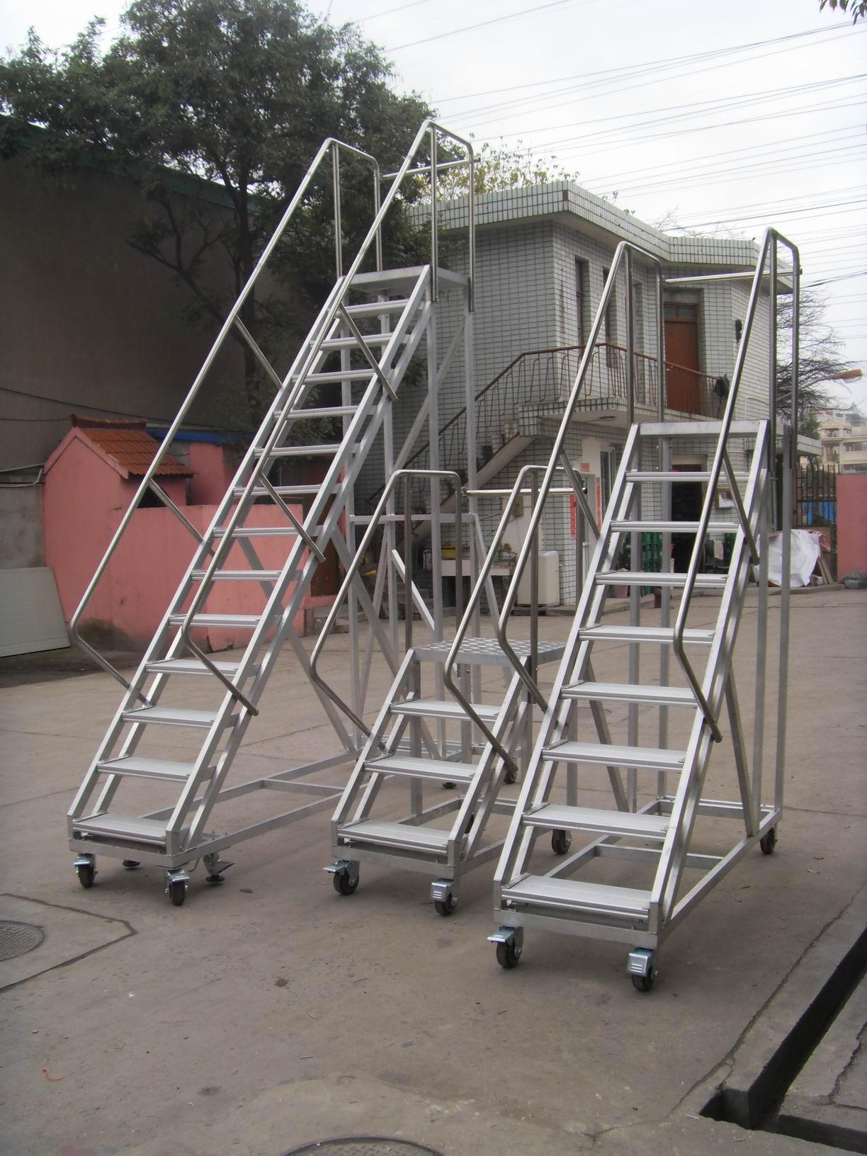 厂房检修爬梯 4米厂房检修活动楼梯 东莞定做工厂登
