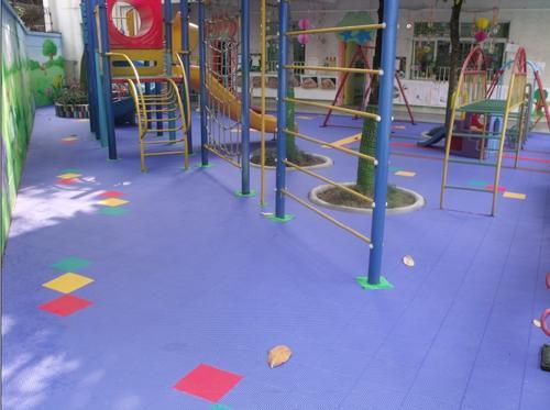 悬浮地垫、幼儿园小区游乐场广场公园安全地垫