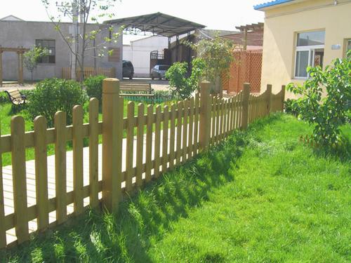 青岛木栅栏庭园木围栏安装