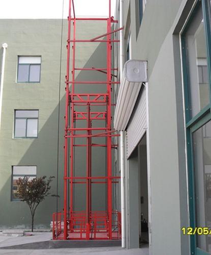 链条式升降机、固定货梯、导轨货梯。