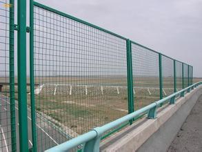 生产高速护栏网