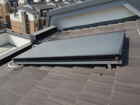 平板太阳能热水工程，平板太阳能集热器，阳台壁挂太阳能