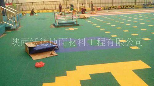 悬浮拼装地板，网球场、排球场、羽毛球场多功能运动场地拼装地板
