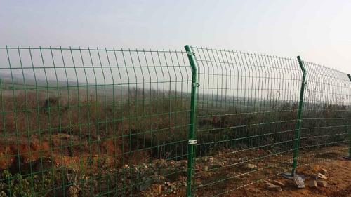 湖北浸塑钢丝网围栏厂家双边丝护栏网价格