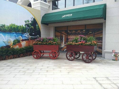 广州易居供应户外花车，园林花车，实木花车景区花车