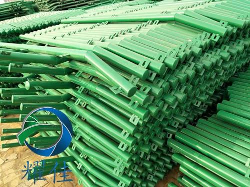 绿色铁丝框架护栏网坚固耐用不易褪色-安平耀佳