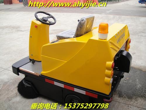 安徽扫地机就选安徽易洁XYY-QS-1550驾驶式扫地机