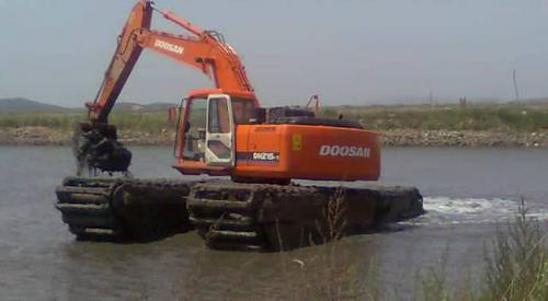 四川南充清淤机械设备出租水陆挖掘机改装出租