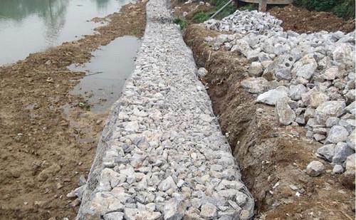 河道护坡护底专项材料镀锌石笼网制作厂家