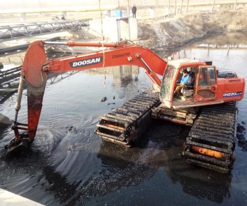 清淤机械设备水陆挖掘机出租