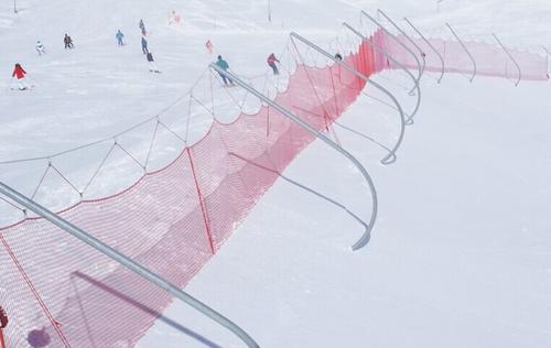 滑雪场C型防护网杆金属防护杆