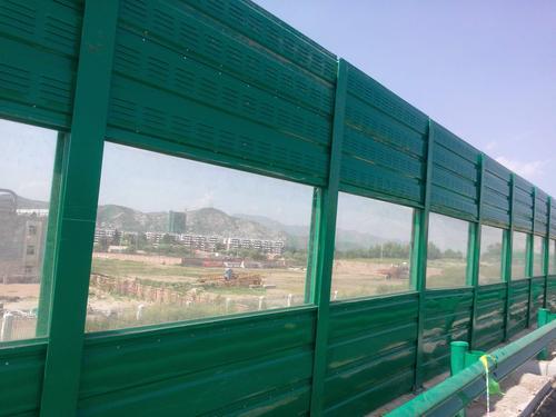 贵州高速公路铁路声屏障、环保降噪彩钢声屏障隔音墙
