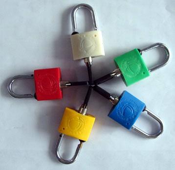 供应梅花塑钢挂锁,十字塑钢挂锁，半包梁挂锁
