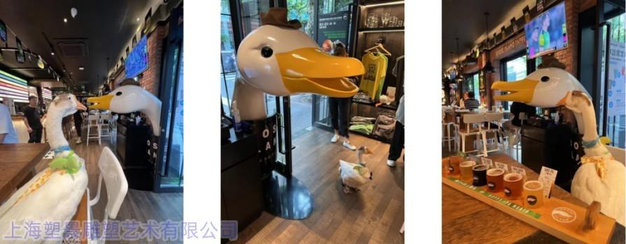 上海餐厅铁锅炖大鹅不锈钢雕塑