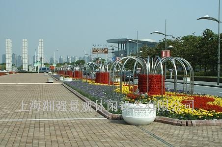 上海浦东世纪广场花钵