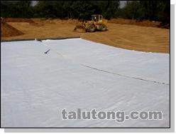 膨润土防水毯GCL在荥阳植物园人工湖的施工