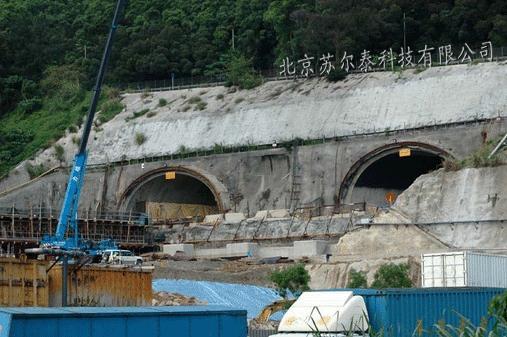 香港南湾隧道及西青衣高架道---混凝土防护装饰工程