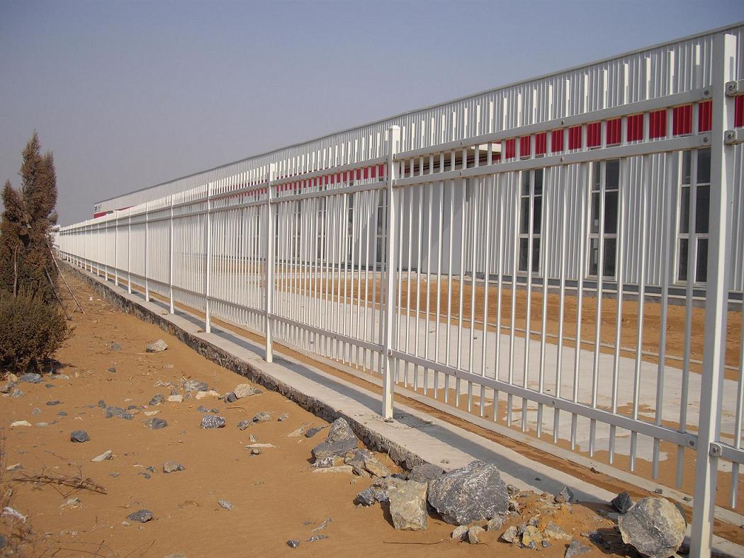 湛江经济开发区护栏，珠海组装式锌钢围栏，珠海栅栏价格
