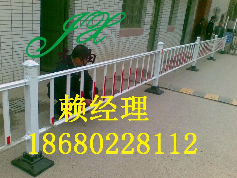 广州杰袖马路市政隔离护栏 防撞隔离栏 围栏护栏