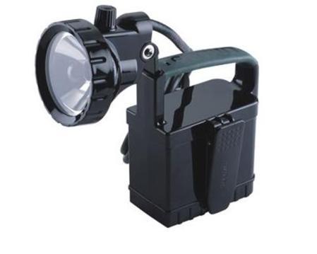 IW5120，便携式免维护强光防爆工作灯