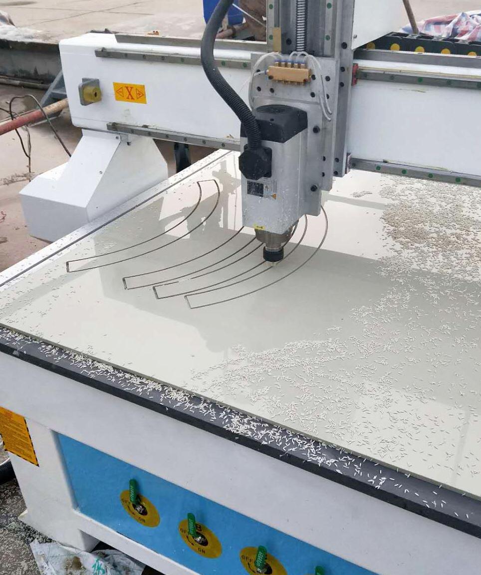PP塑料板雕刻机 塑料板碰焊机PP板下料锯