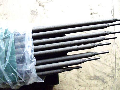 D132耐磨堆焊焊条