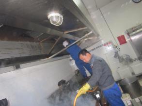 通州区潞城厨房烟道设备清洗；18510466444