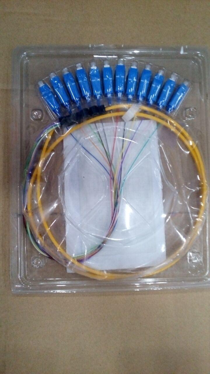 电信级SC方头12芯彩色1.5米12芯束状尾纤带状尾纤