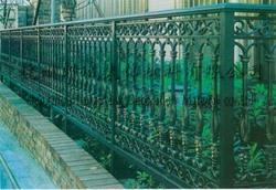 铁艺大门、铁艺扶手、铁艺窗护栏、铁艺外围栏、铁艺室内用品、铁艺日用品、铁艺户外用品