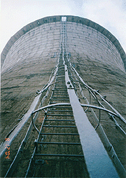 冷却塔护栏爬梯防腐维修加焊