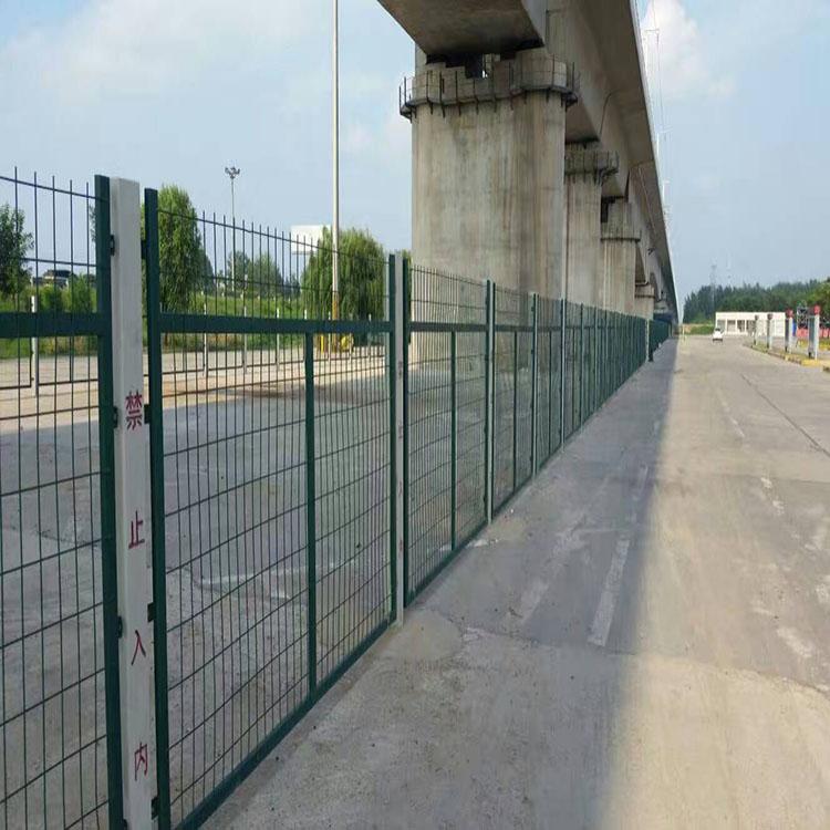 陕西护栏网厂家低价供应高铁桥下防护栅栏通线8001/8002