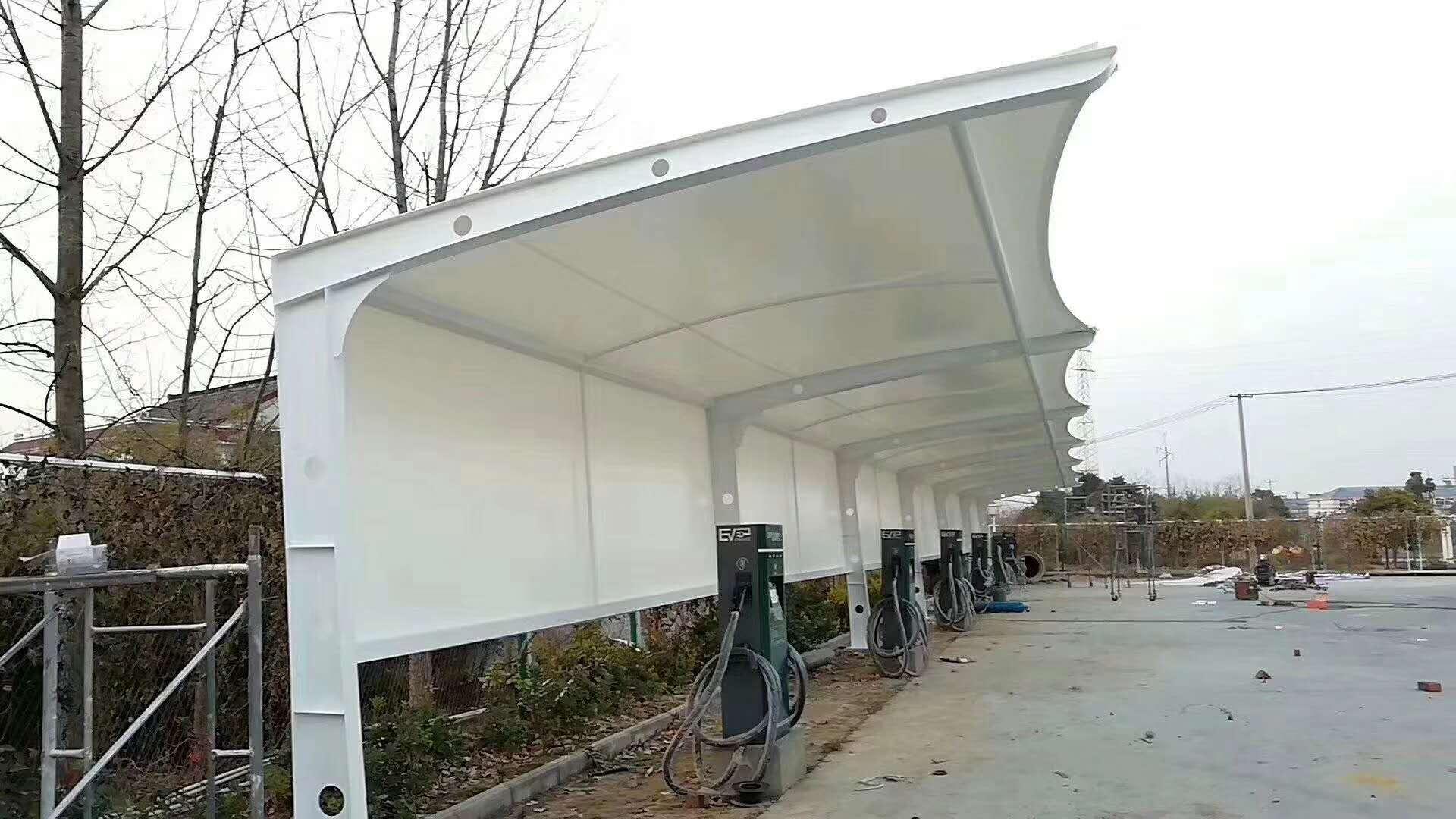 大巴车停车棚膜结构雨棚遮阳