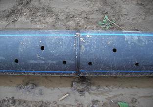 供应垃圾填埋场专用PE打孔渗水管花管厂家销售安装施工