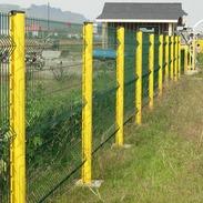 供应三角折弯护栏网|压弯护栏网|机场用护栏网