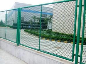 钢板网护栏价格菱形护栏网规格湖北龙泰百川
