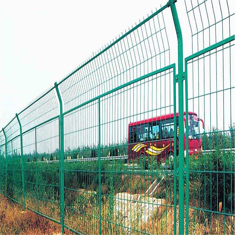 吐鲁番公路防护围栏网 禹州市网围栏 南安市铁丝网护栏