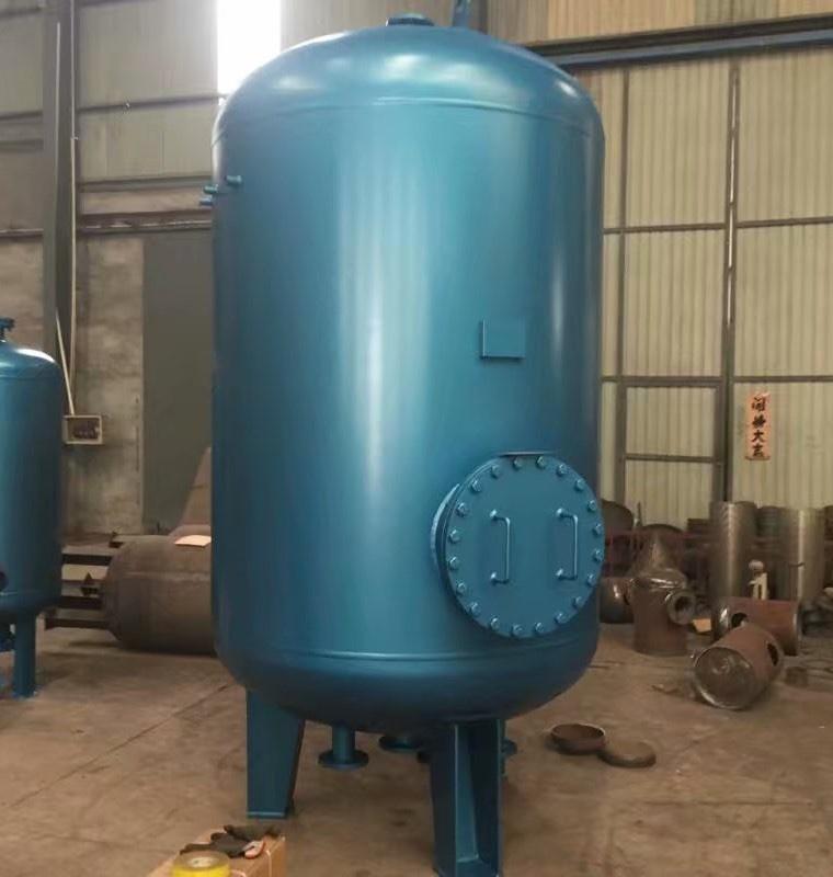 水平浮动盘管换热器/济南市张夏水暖器材厂
