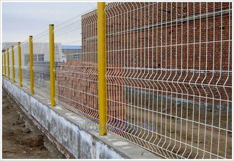 桃形立柱护栏网围栏网隔离安全铁丝网