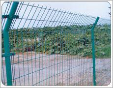 供应护栏网、小区护栏网、机场护栏网、园林护栏网—互利钢板网厂