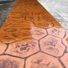 新型艺术地坪彩色混凝土压花路面真石丽防滑水泥压印墙面施工材料