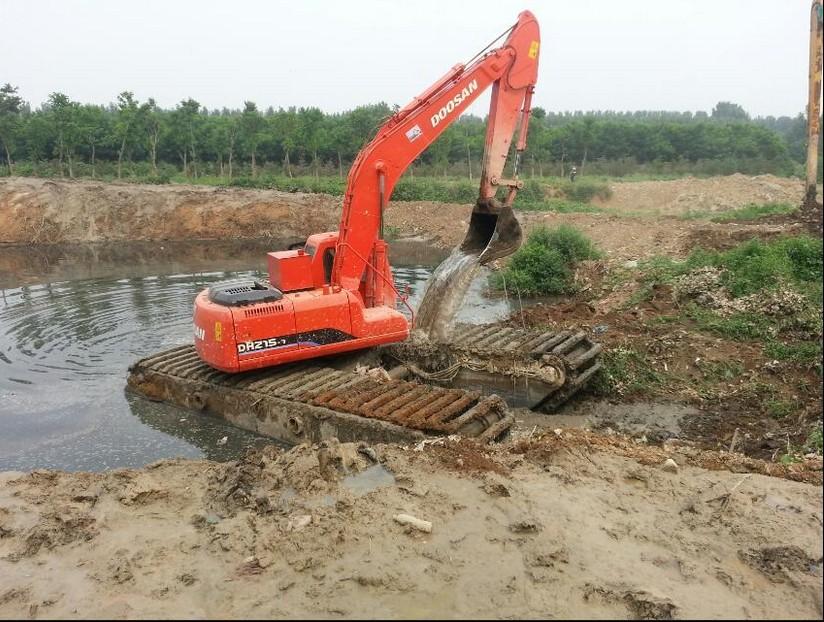 水陆挖掘机租赁水挖机光伏打桩服务