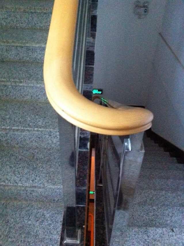 北京天津小区高分子pvc木纹楼梯扶手厂家可加热弯曲