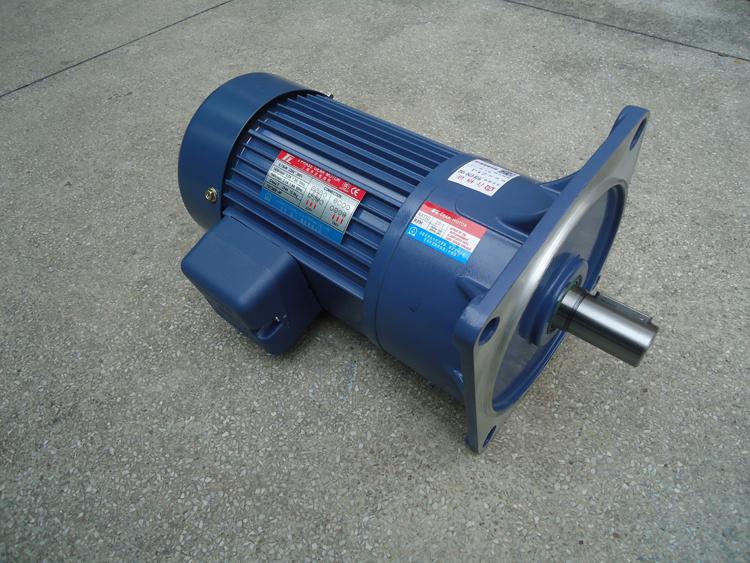 销售 2.2kw电机减速机PL40-2200-10S3