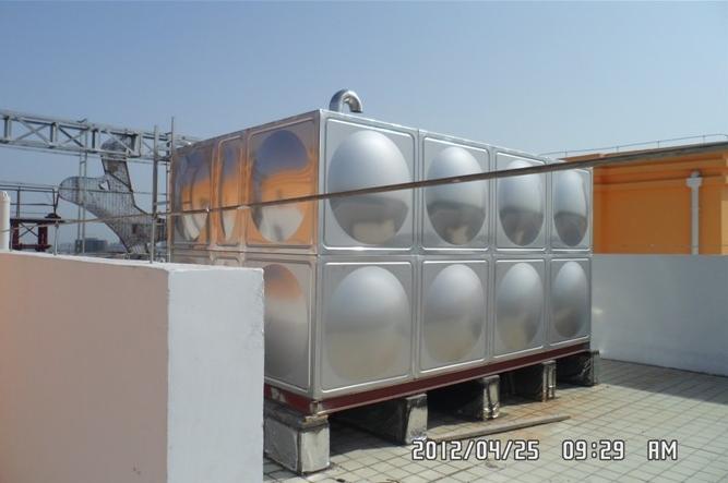 蚌埠不锈钢消防水箱/膨胀水箱/圆柱形保温水箱水塔/金博水箱