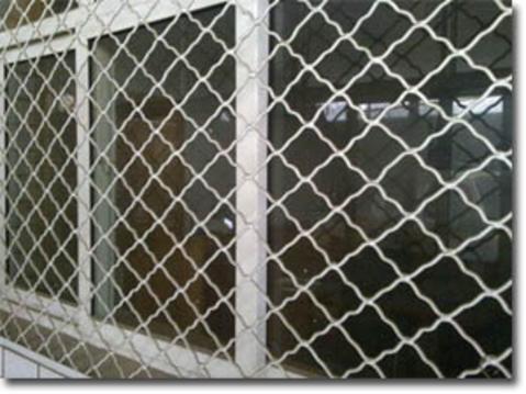 华耐防盗窗美格网厂镀锌窗户防护网美格网护栏网护栏网价格