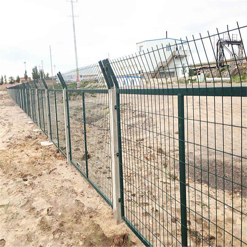 护栏网厂家 浸塑护栏网 高速公路铁路护栏网