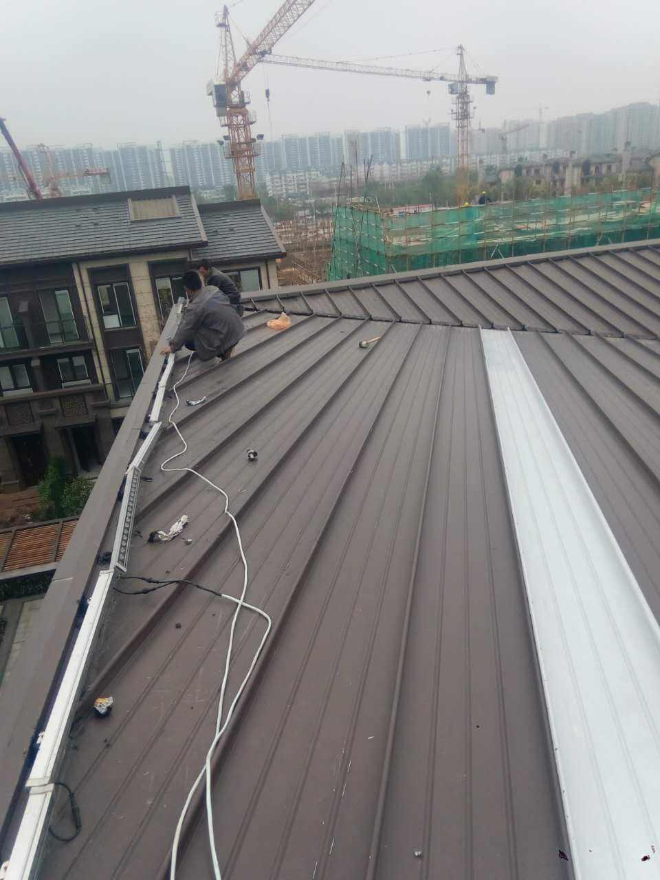 新疆厂家直销 铝镁锰直立锁边暗扣瓦铝镁锰合金耐腐蚀屋面板