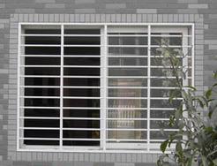 专业批发彩钢防护窗型材及配件