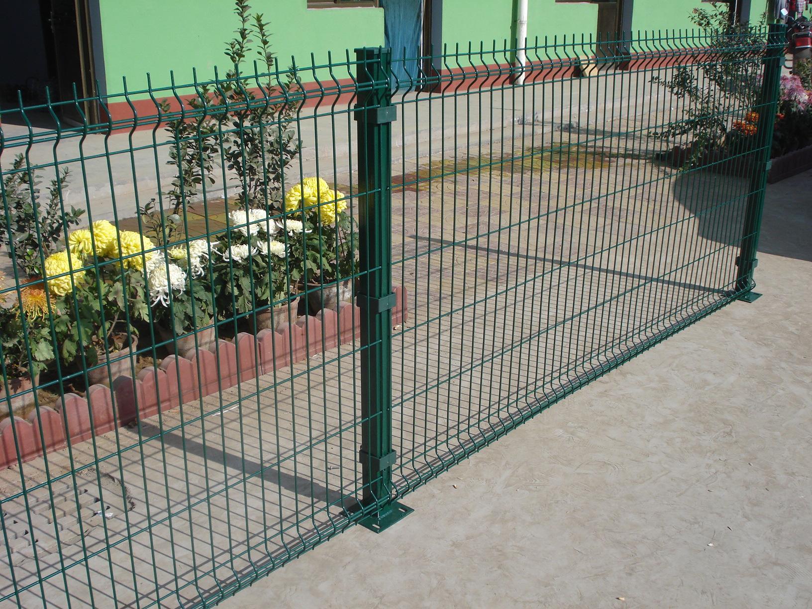 三角折弯护栏网|厂区隔离网|小区护栏