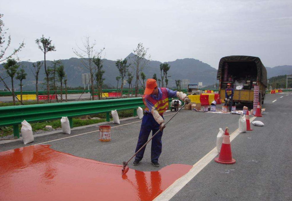 广西桂林公车彩色防滑路面施工价格市政人行道防滑路面造价